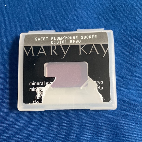 Mary Kay Eye Shadows (3) NWOT - Picture 2 of 5